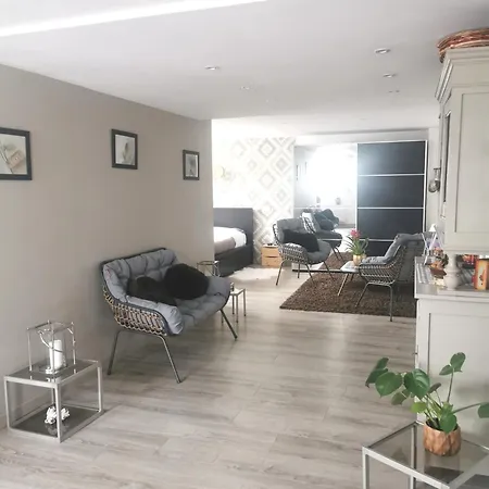 Au Vieux Chene Apartmán Folkling